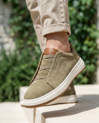 Corsair Suede Sneaker