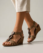 Lesandra Wedge