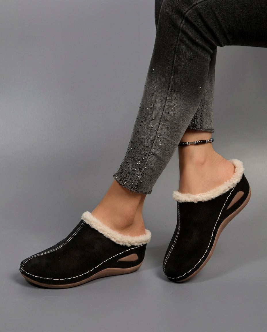 Collins Women's Fleece Lined Arch Support Clogs