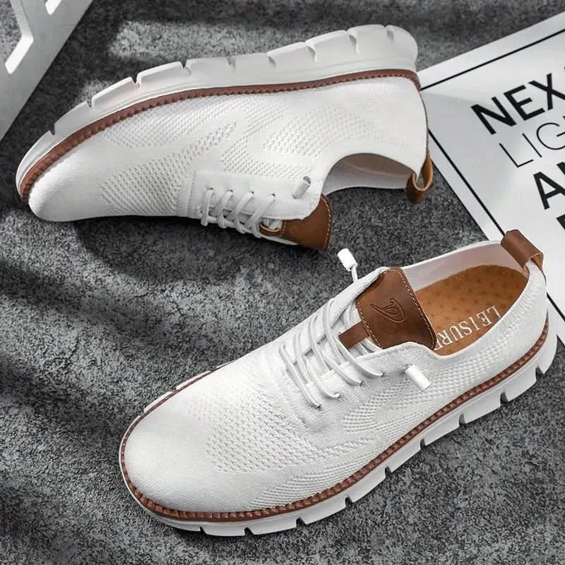 Lowell Lightweight Breathable Wingtip Walking Sneakers